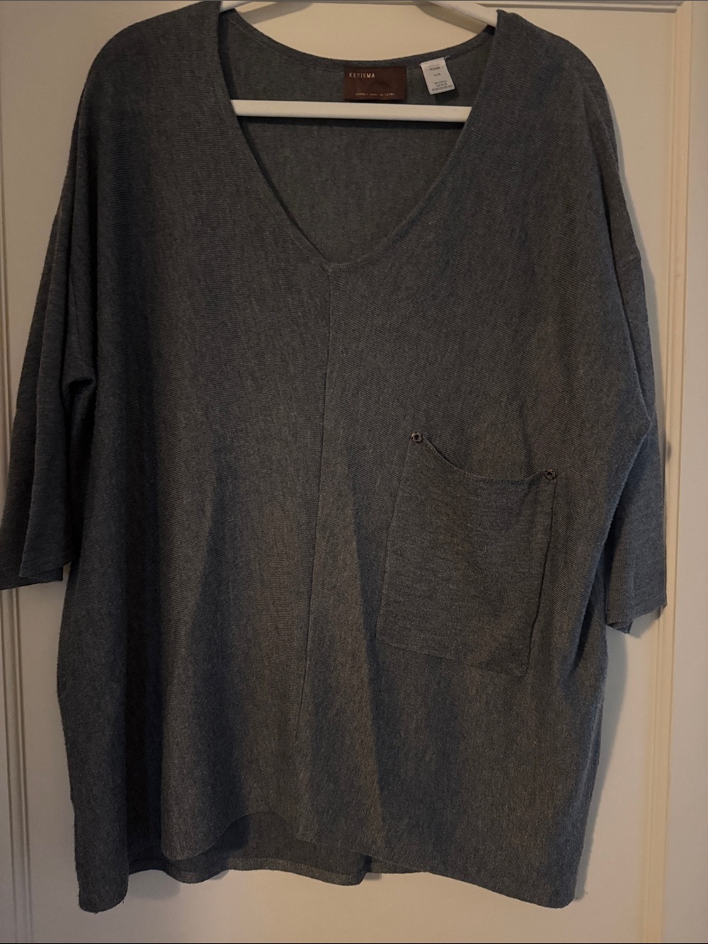 Keeisma Gray Oversized V-Neck Pocket Top